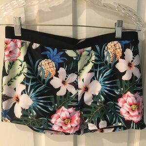 Beach Shorts Size XL(12)